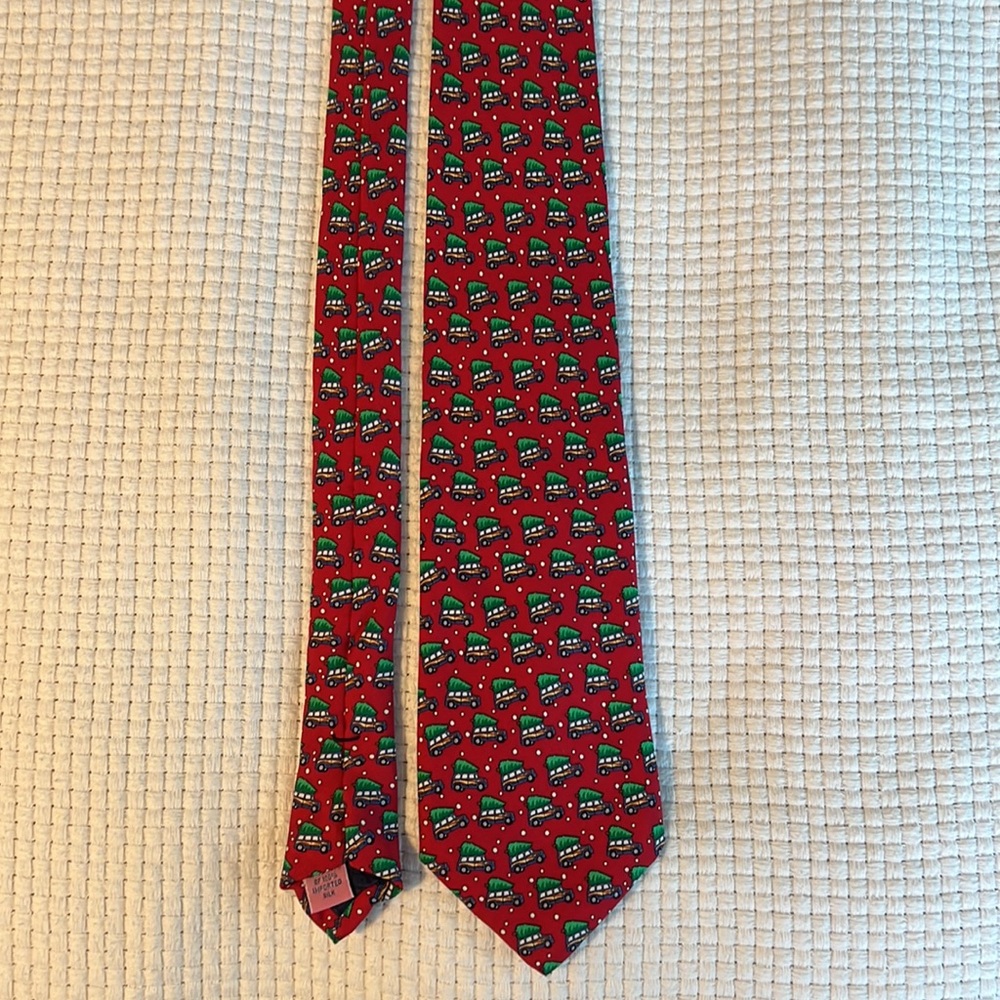 Vineyard Vines Men’s Christmas Tie